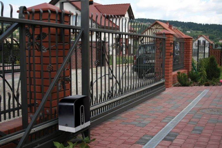 cổng sắt trượt tự động FAAC - motorcong24h.com