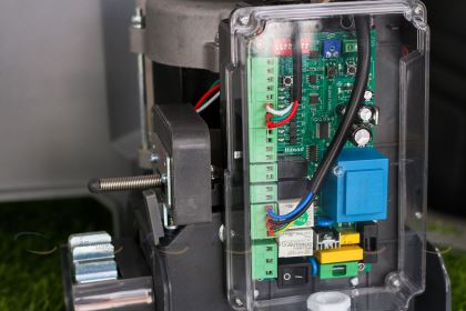 Motor cổng lùa HILAND 1000