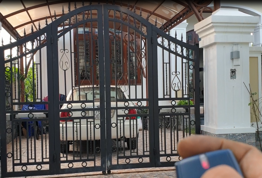 cổng sắt tự động cánh tay đòn - motorcong24h.com